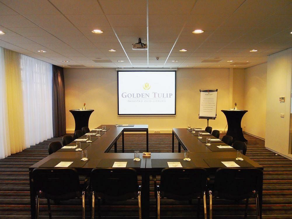 Fletcher Hotel-Restaurant Parkstad- Zuid Limburg Kerkrade Facilidades foto